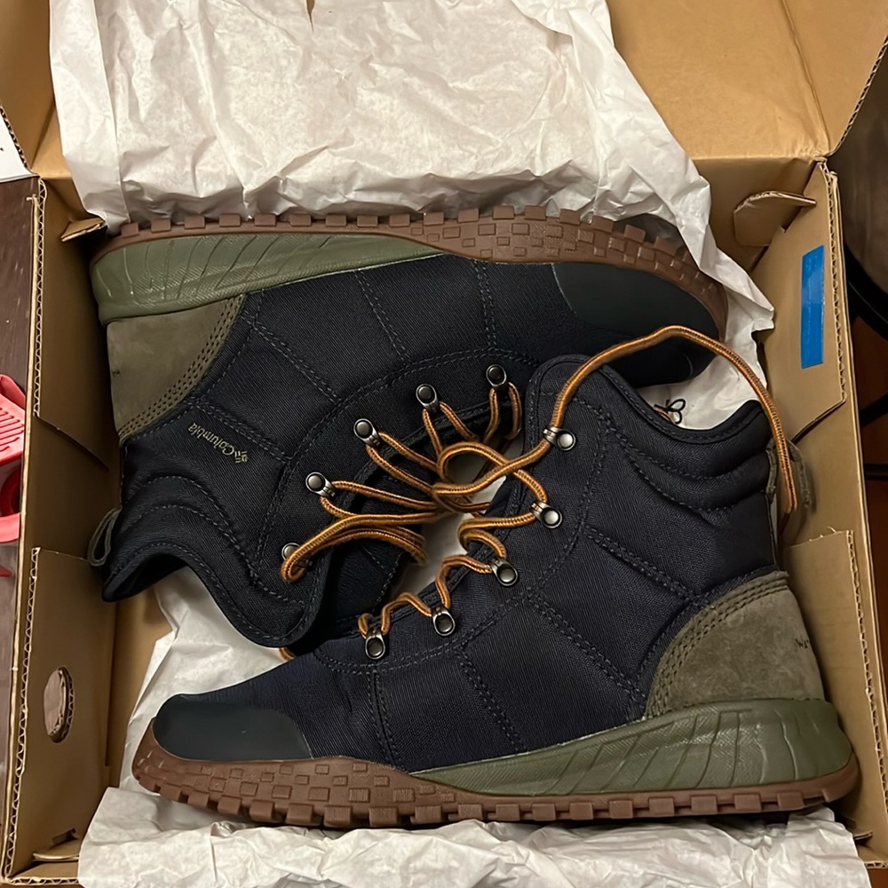 NWT Columbia Fairbanks Winter Boots